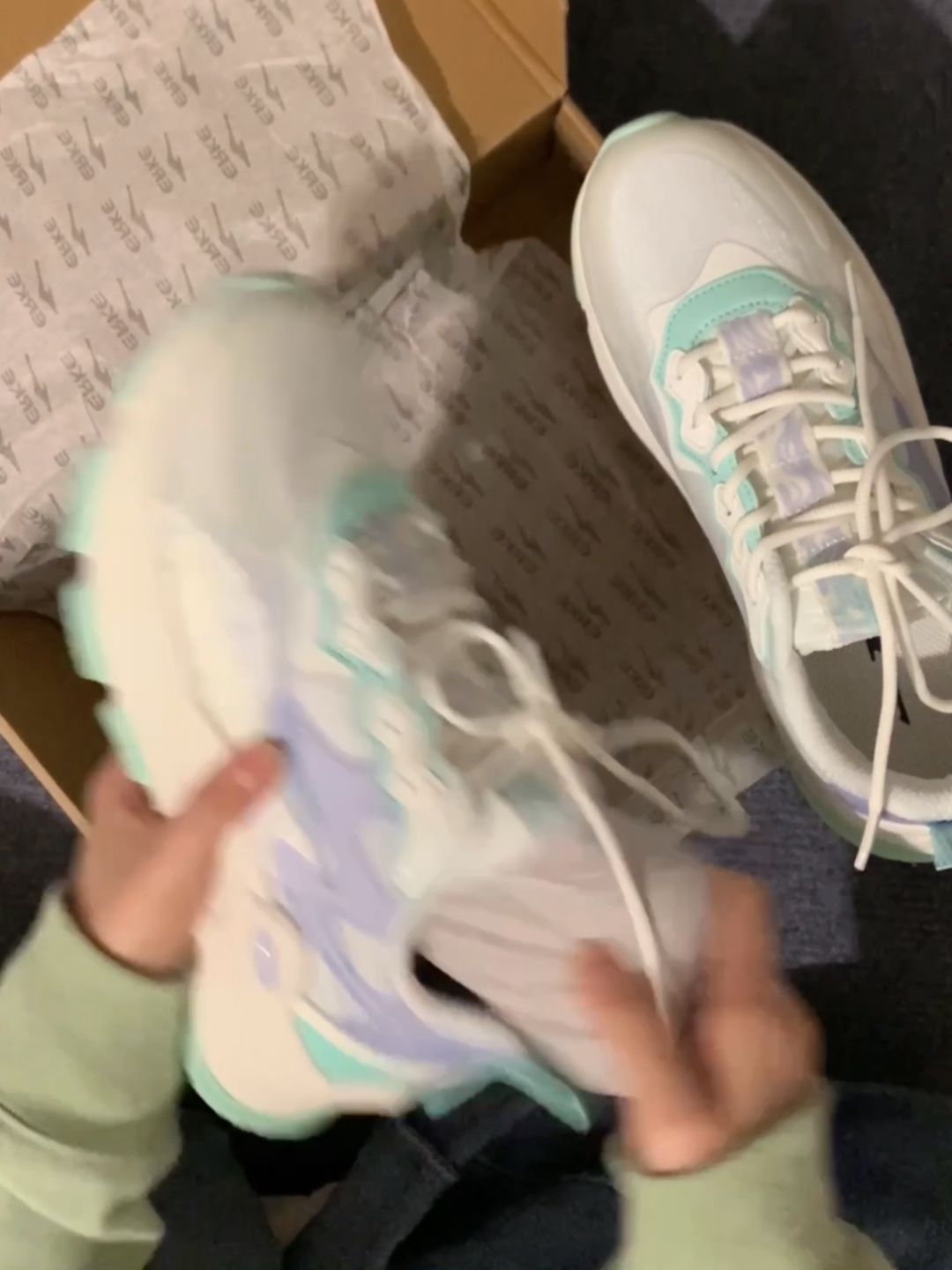  - VALI鞋履AI设计主图