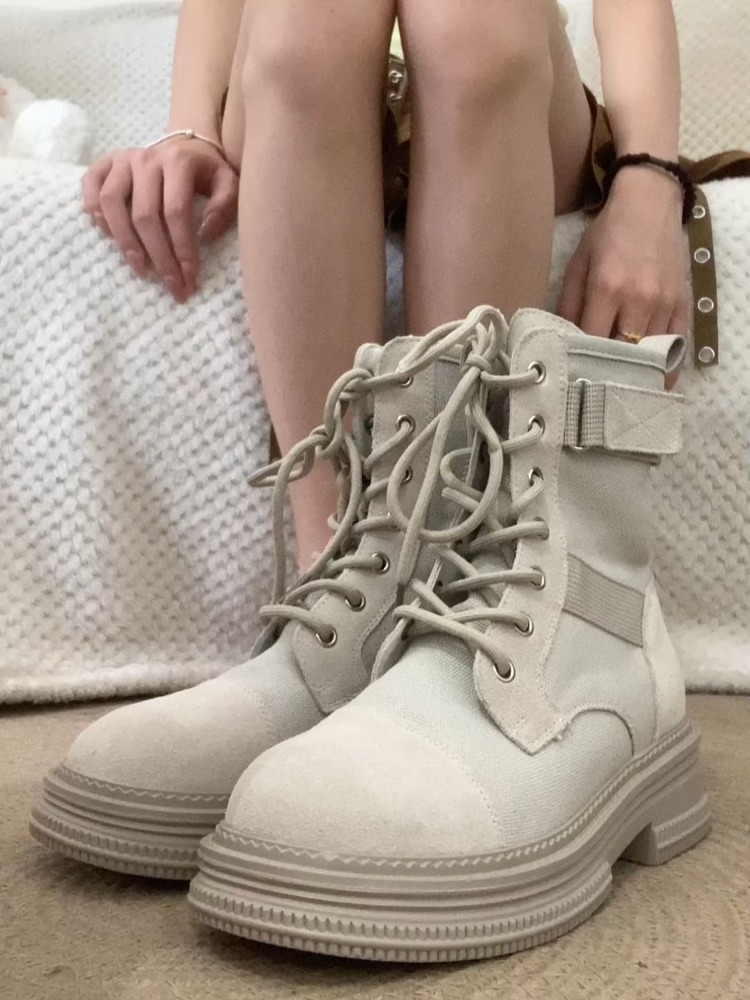 圆头 系带 皮革  - VALI鞋履AI设计主图