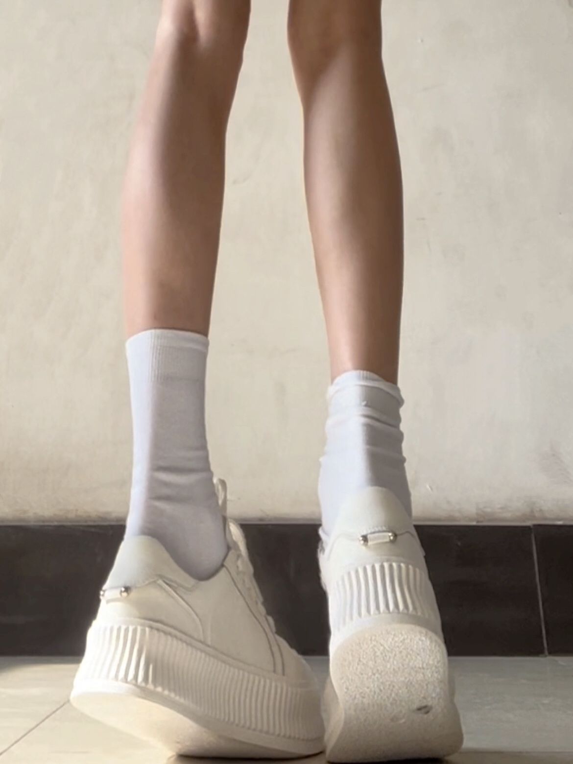 低帮 皮革  - VALI鞋履AI设计主图