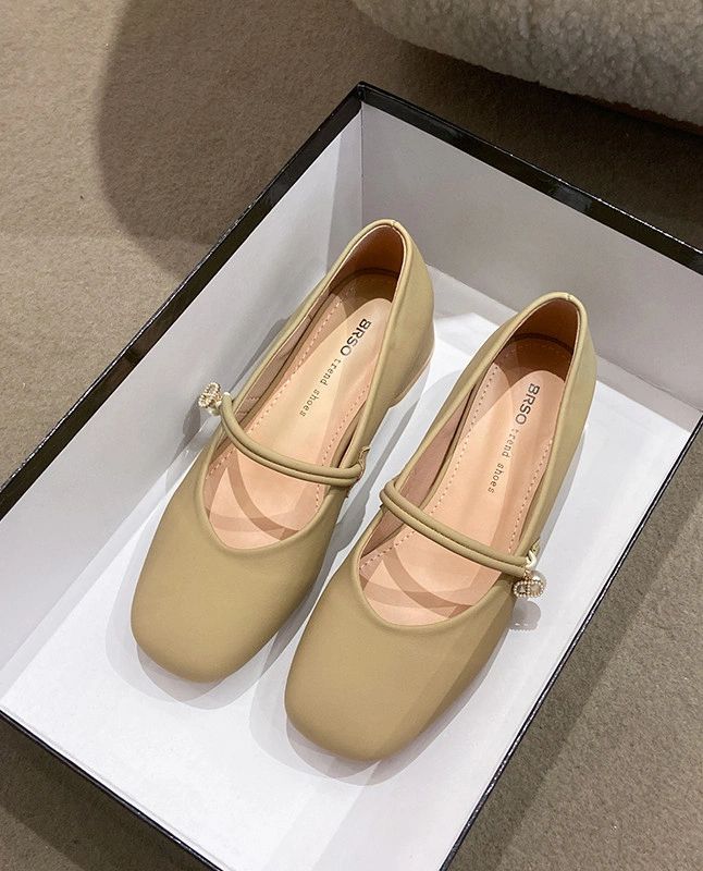 方头 袢扣 中口鞋 皮革  - VALI鞋履AI设计主图