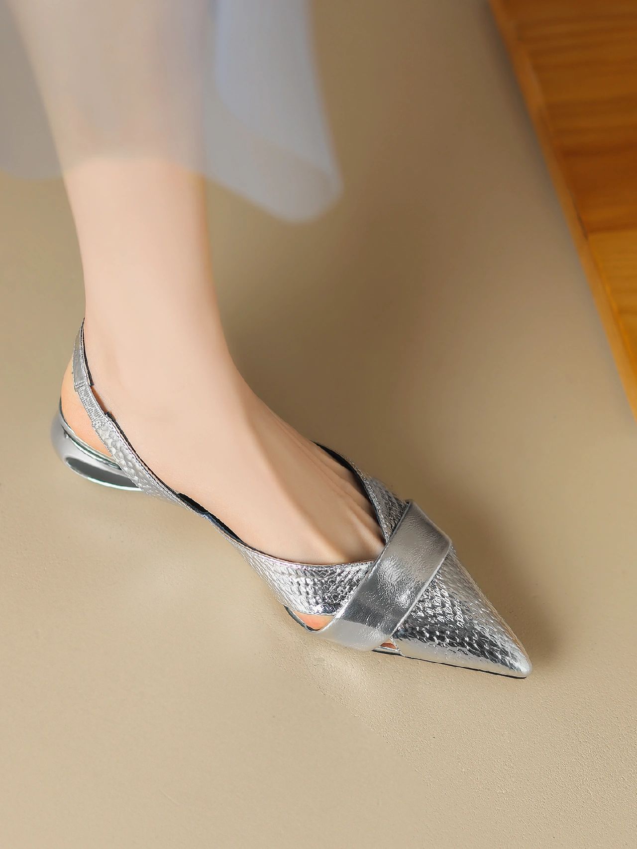 尖头 低帮  - VALI鞋履AI设计主图