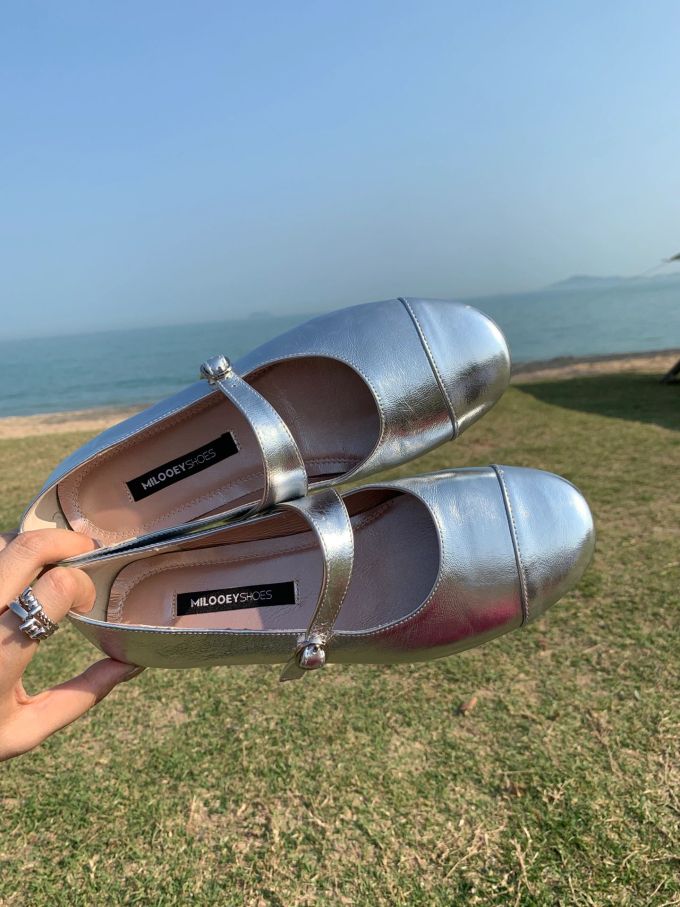 圆头 袢扣 浅口鞋 皮革 