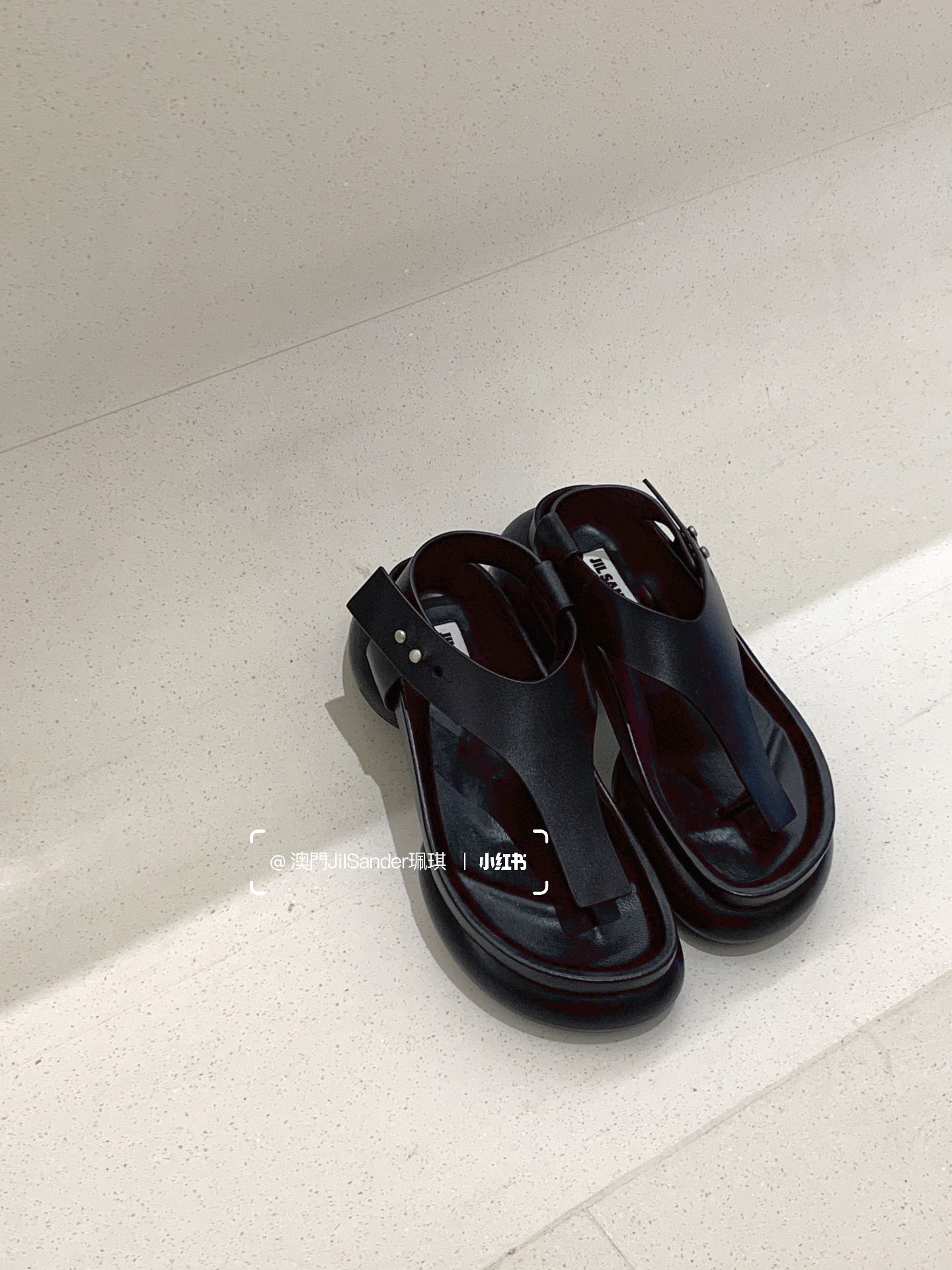 无帮 皮革  - VALI鞋履AI设计主图