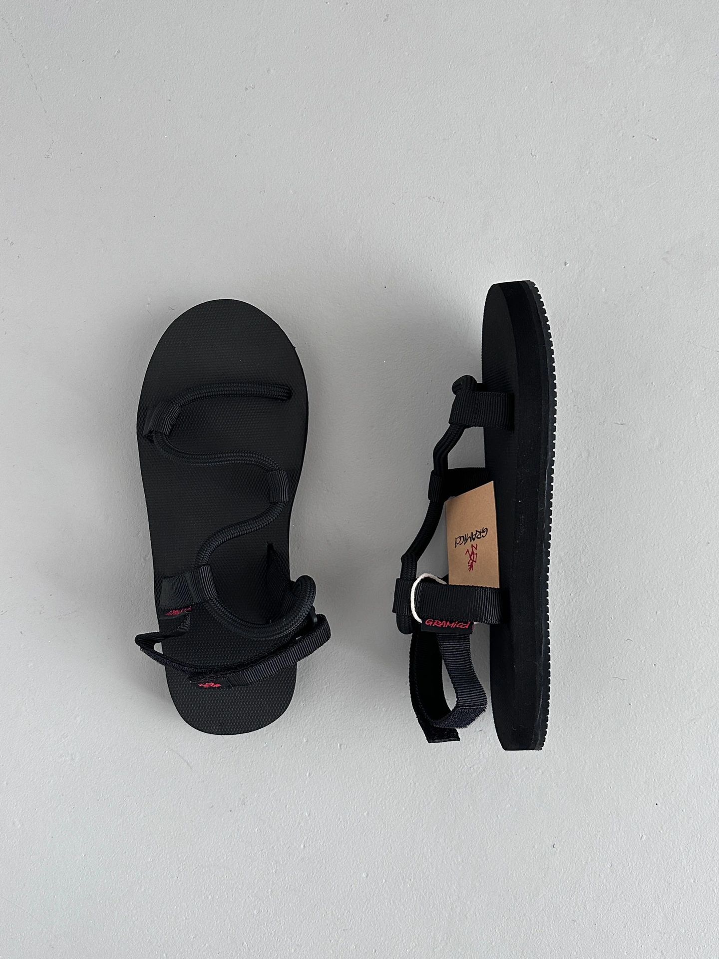 无帮 魔术贴  - VALI鞋履AI设计主图