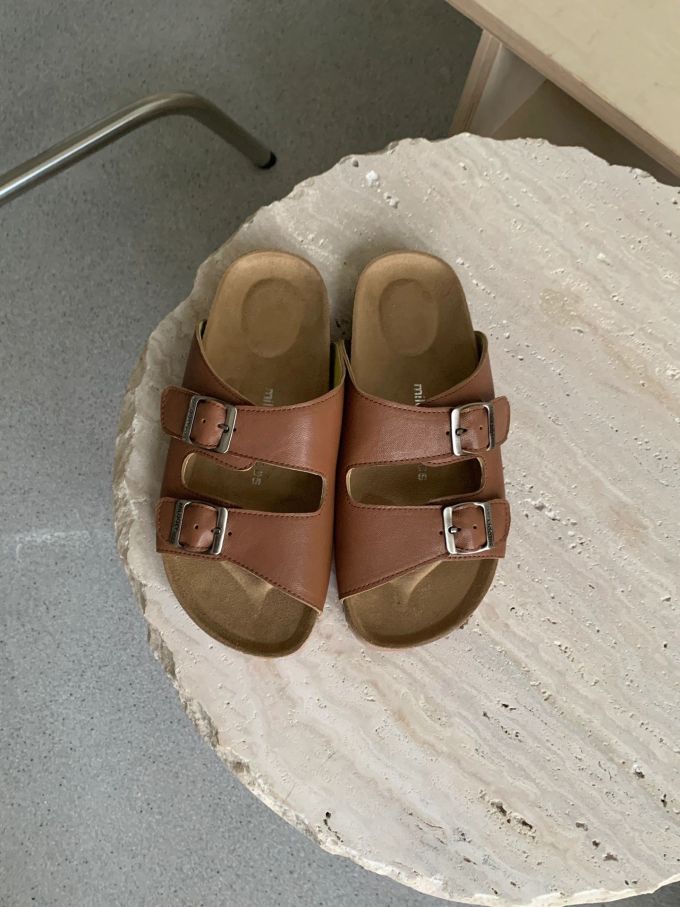 无帮 袢扣 皮革 