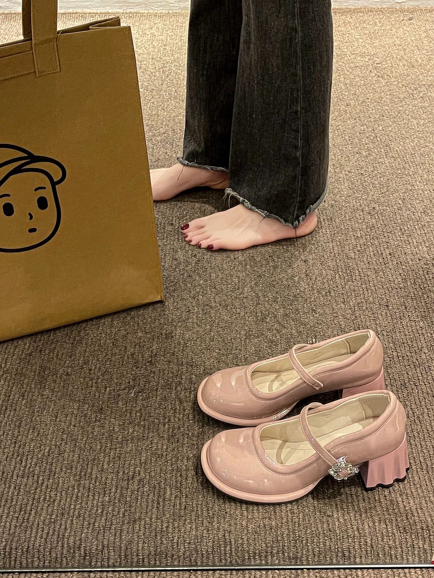 圆头 袢扣 浅口鞋 皮革  - VALI鞋履AI设计主图