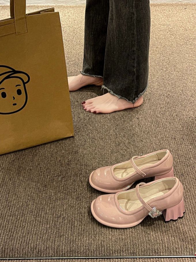 圆头 袢扣 浅口鞋 皮革 