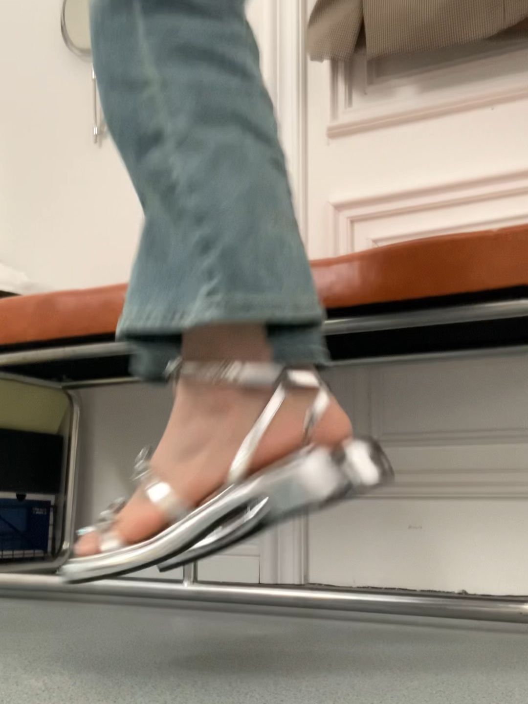 高跟 异形跟 无帮  - VALI鞋履AI设计主图