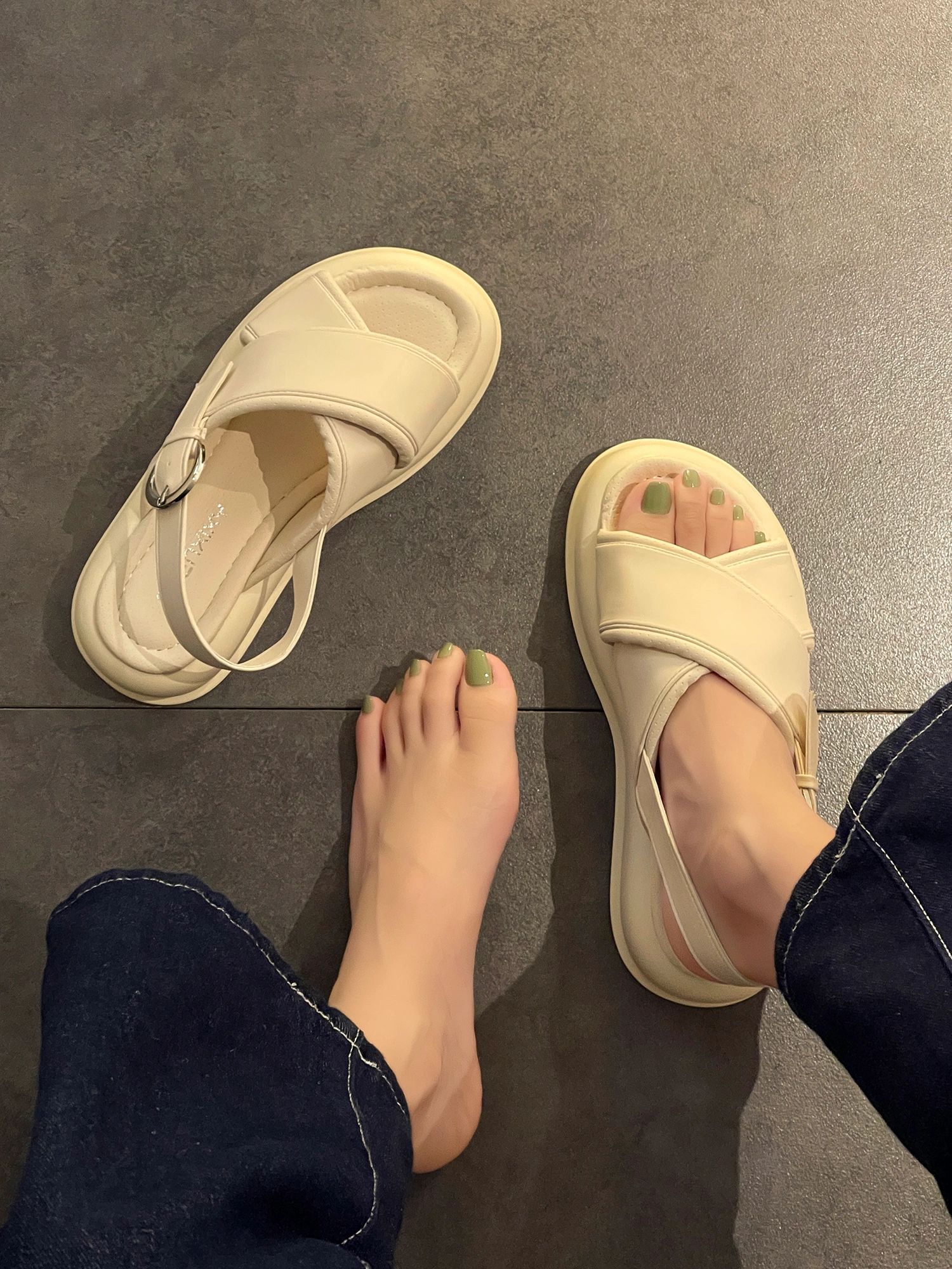 无帮 袢扣  - VALI鞋履AI设计主图