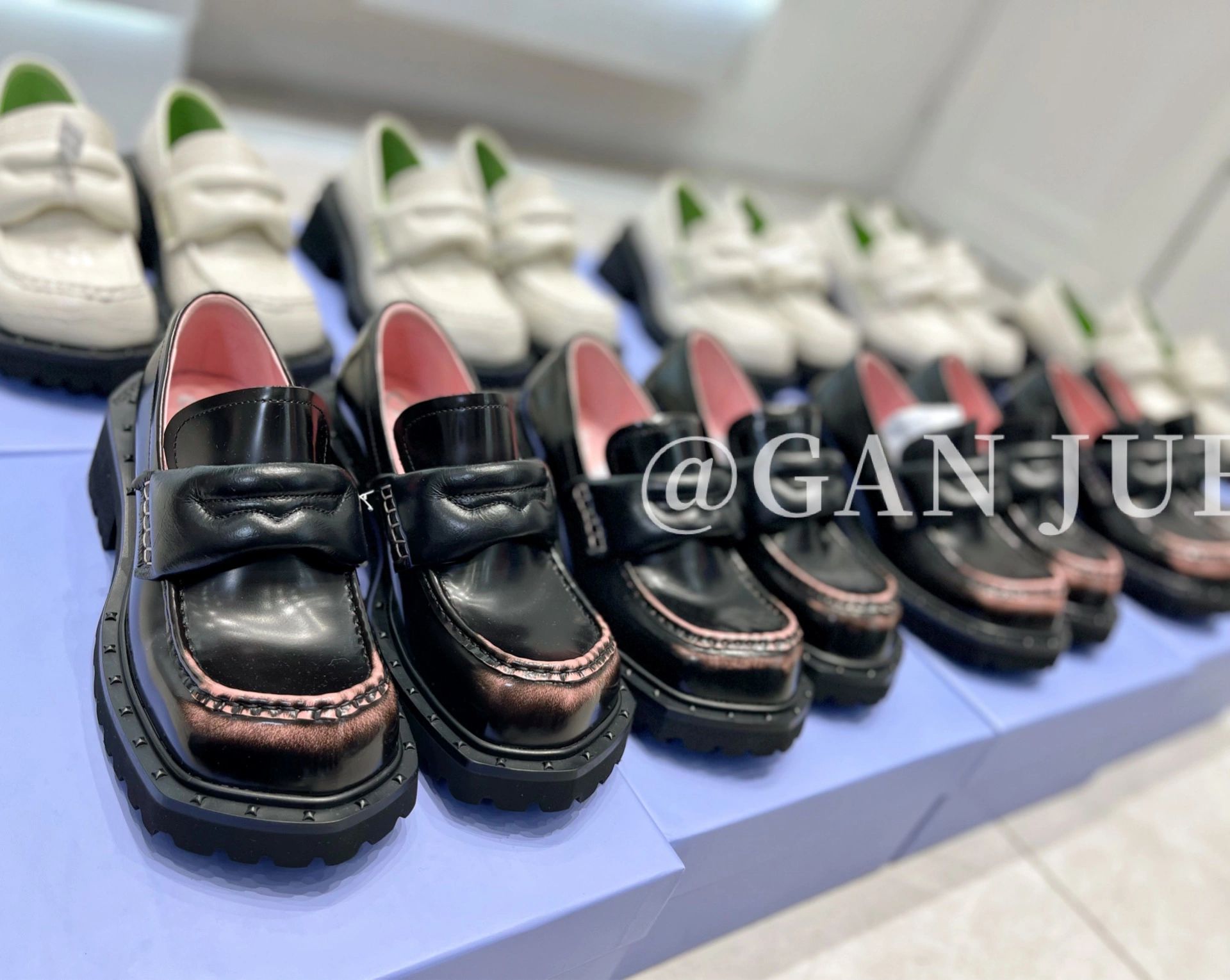 低帮 深口鞋 皮革  - VALI鞋履AI设计主图