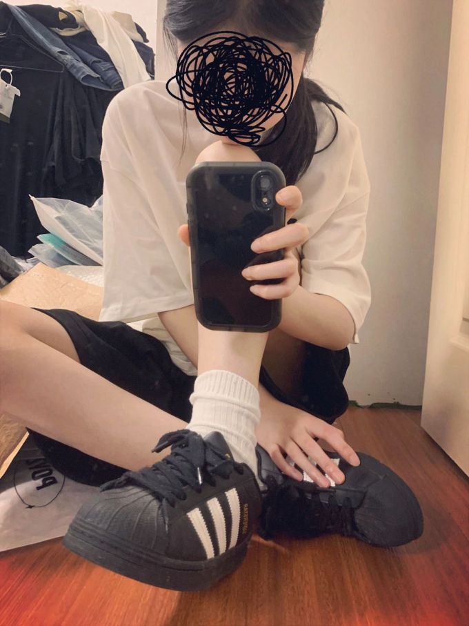 针织面料 H型 圆形领 月夜色 乳霜色 棕灰褐色 