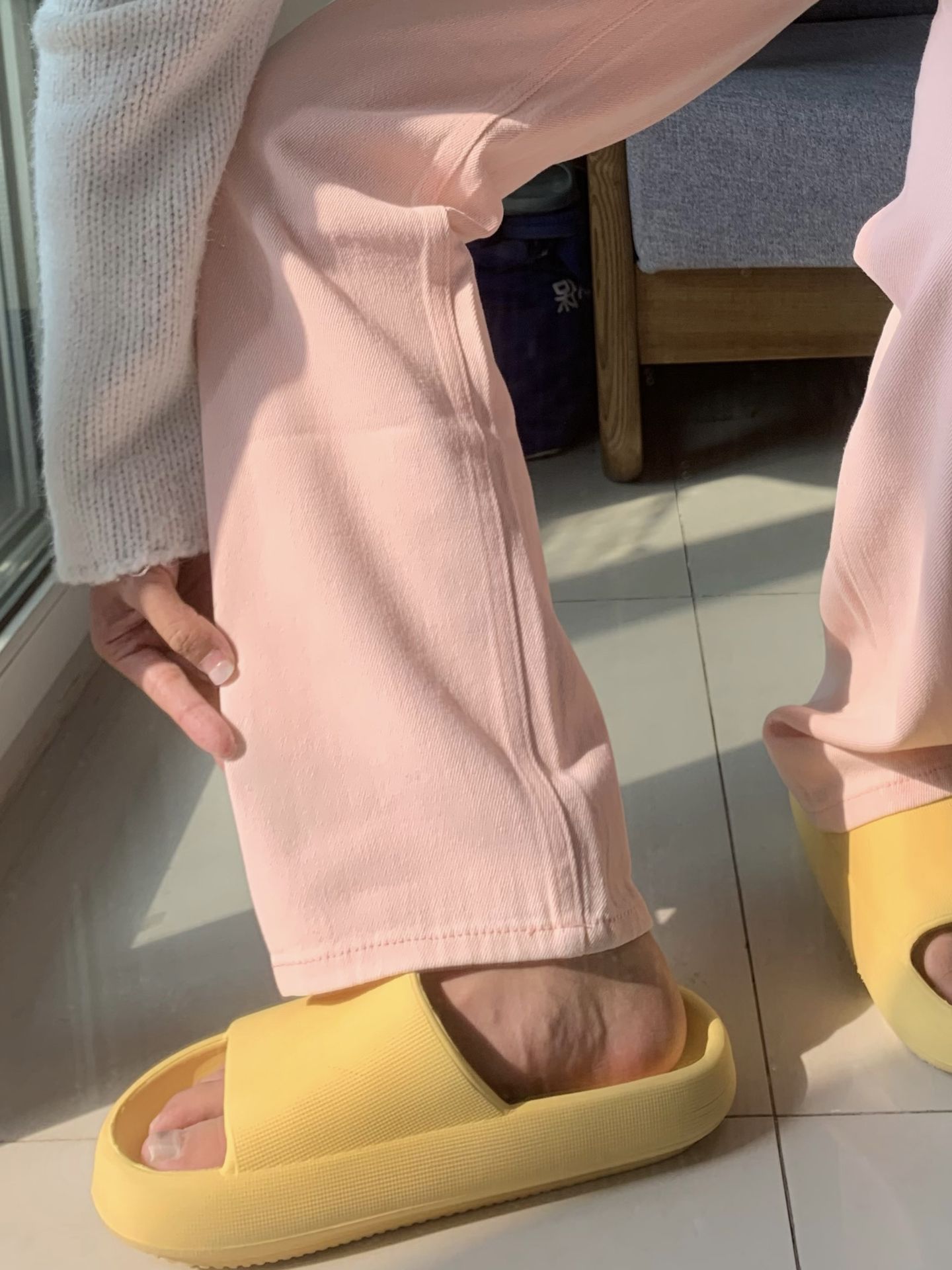 灯芯绒 灰白红 暗沙橘粉  - VALI鞋履AI设计主图