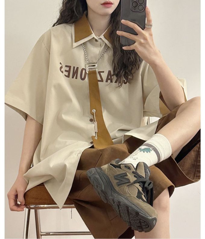 棉麻 翻领 文字图案 印花 浅蜜黄 石灰华色 浅米灰色 基础扣饰 学院风 