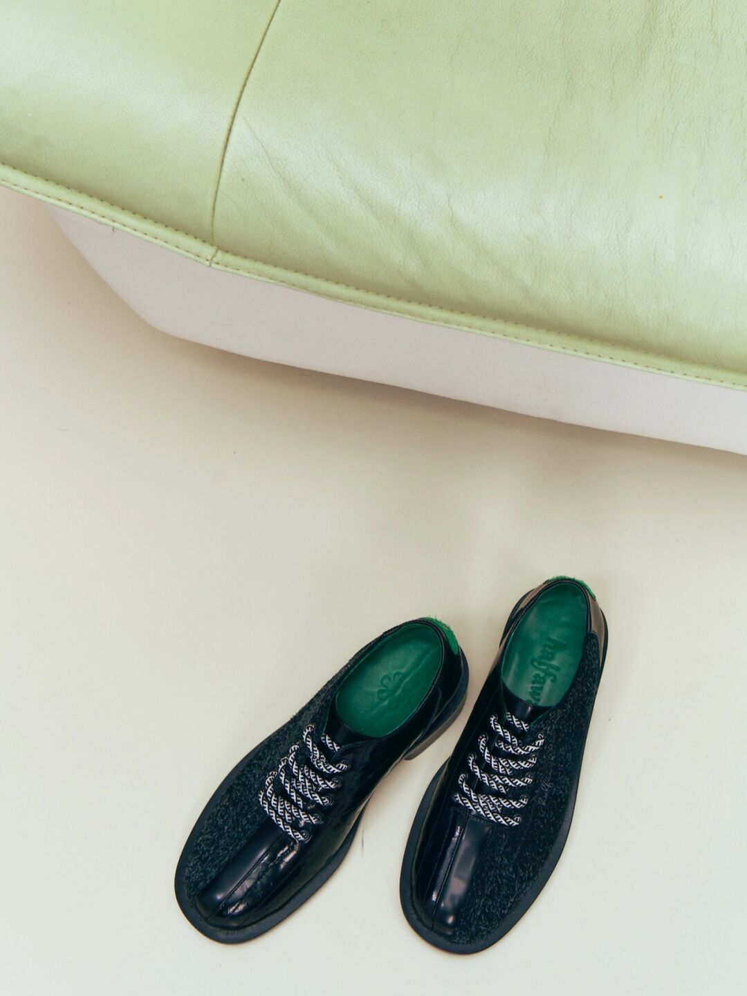 异形头-分趾 系带  - VALI鞋履AI设计主图