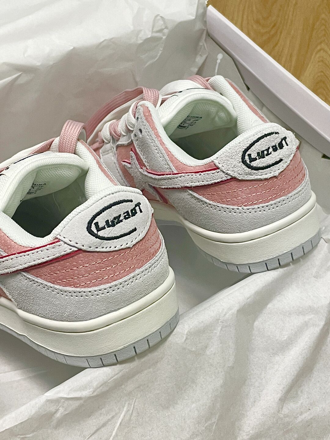 魔术贴  - VALI鞋履AI设计主图