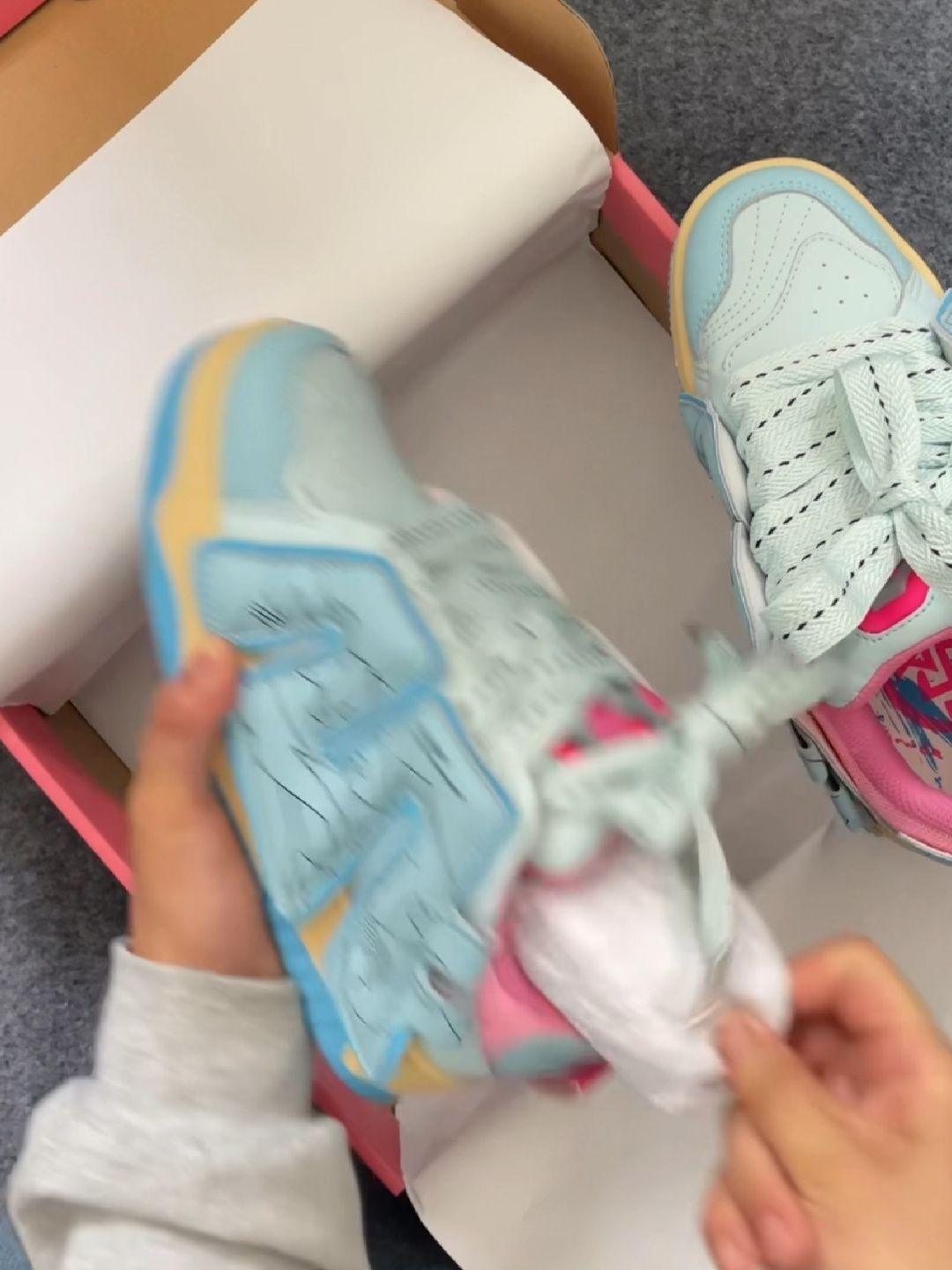  - VALI鞋履AI设计主图