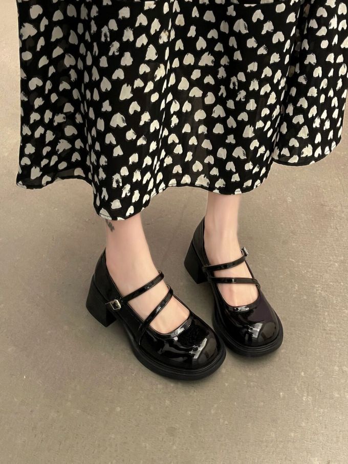 圆头 袢扣 中口鞋 皮革 