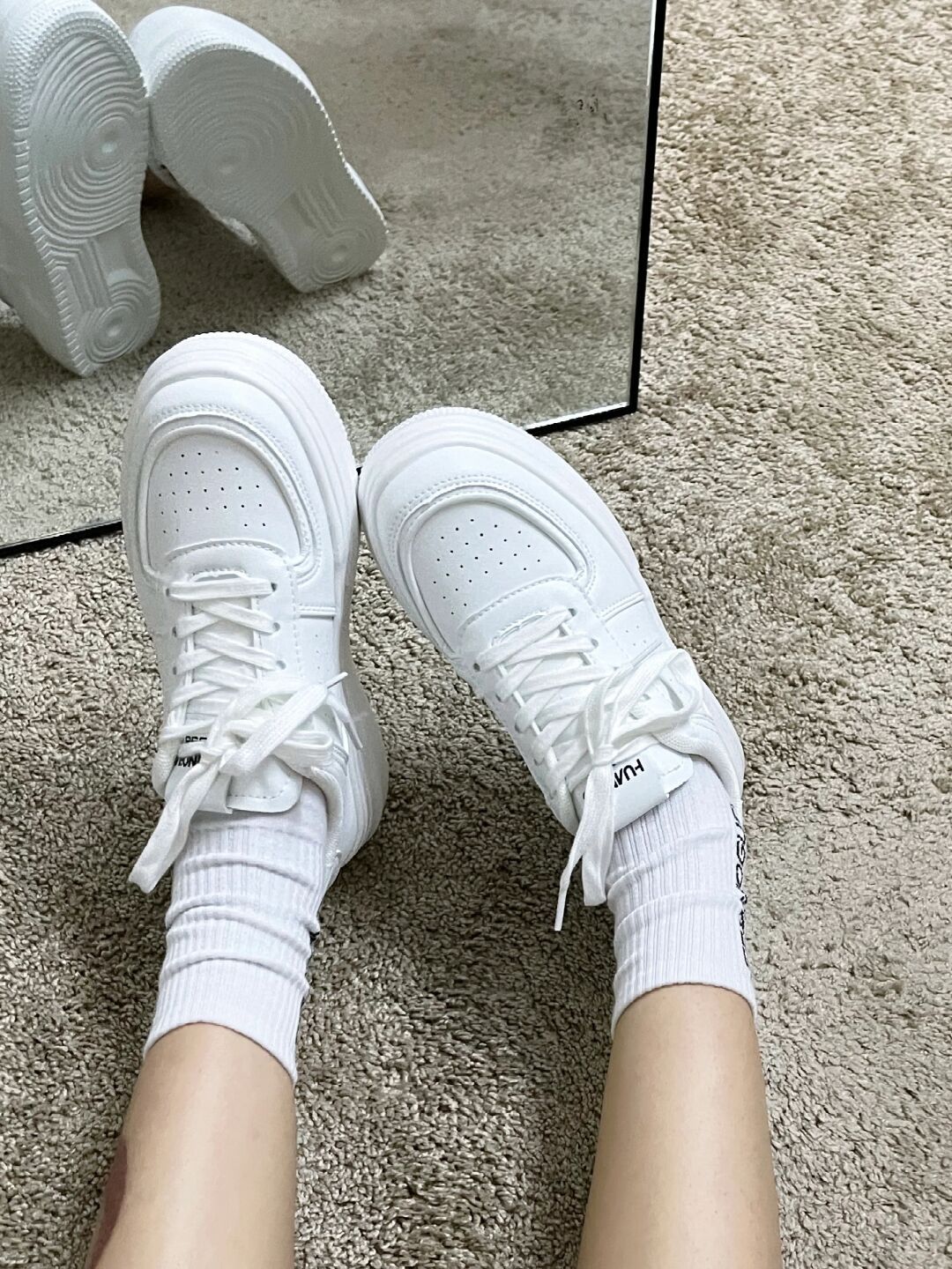 低帮 皮革  - VALI鞋履AI设计主图