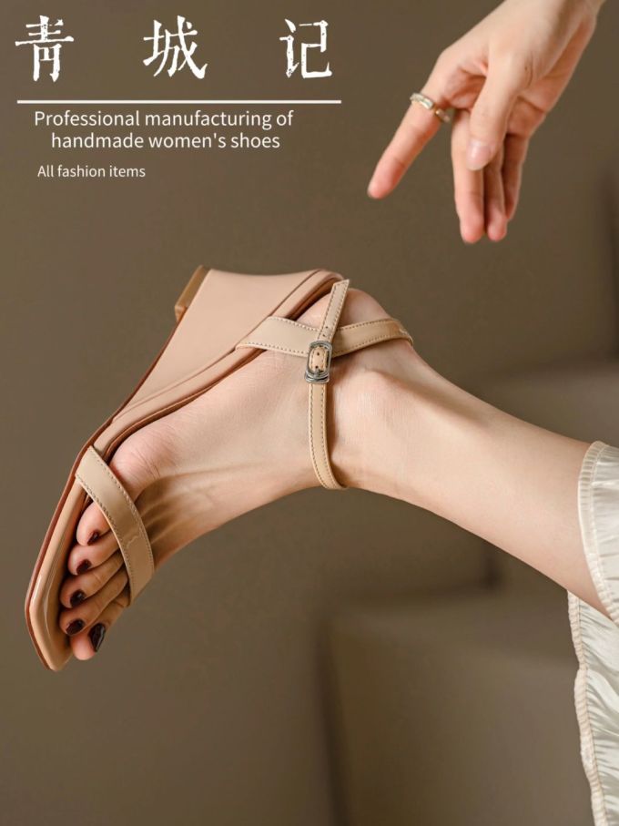 高跟 粗跟 无帮 袢扣 皮革 