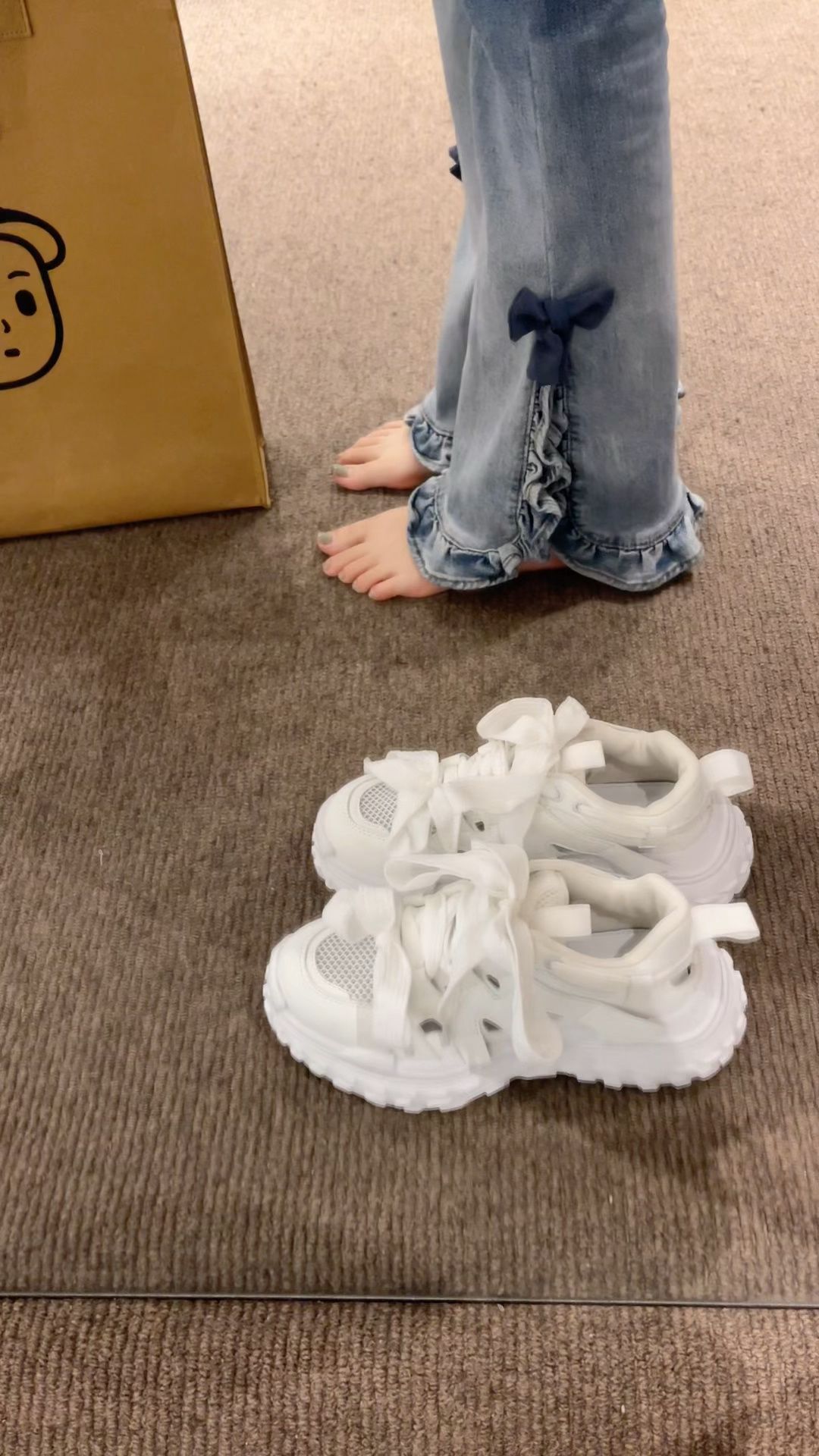  - VALI鞋履AI设计主图