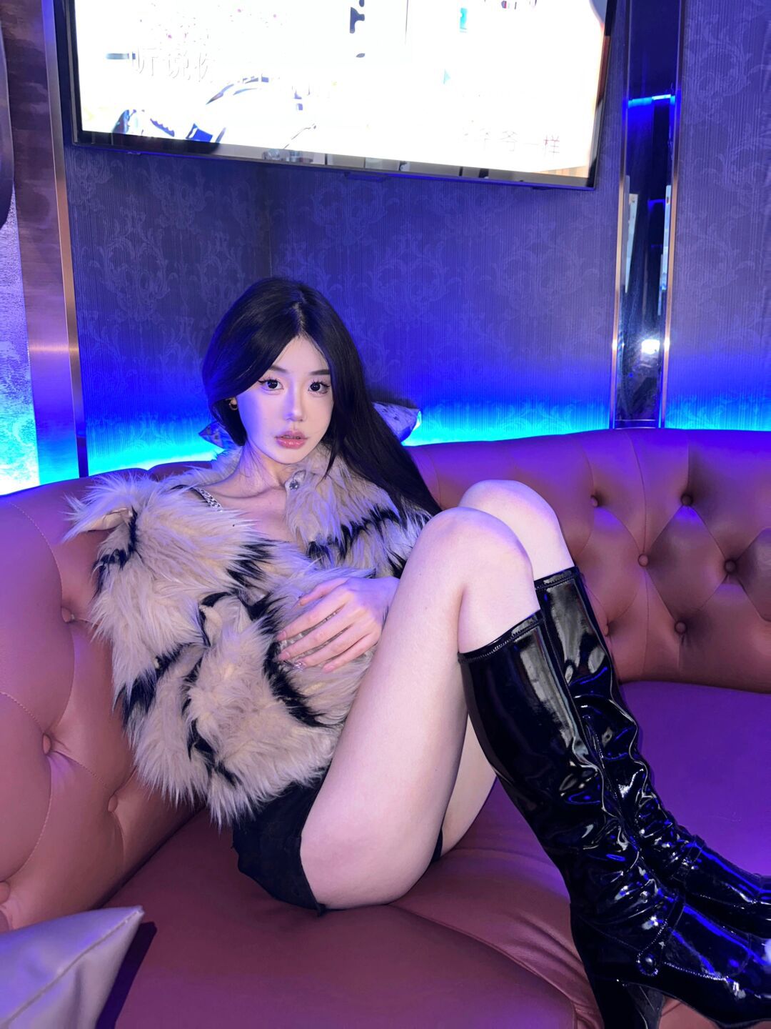 皮草面料 翻领 雾紫色 毛条 性感  - VALI鞋履AI设计主图