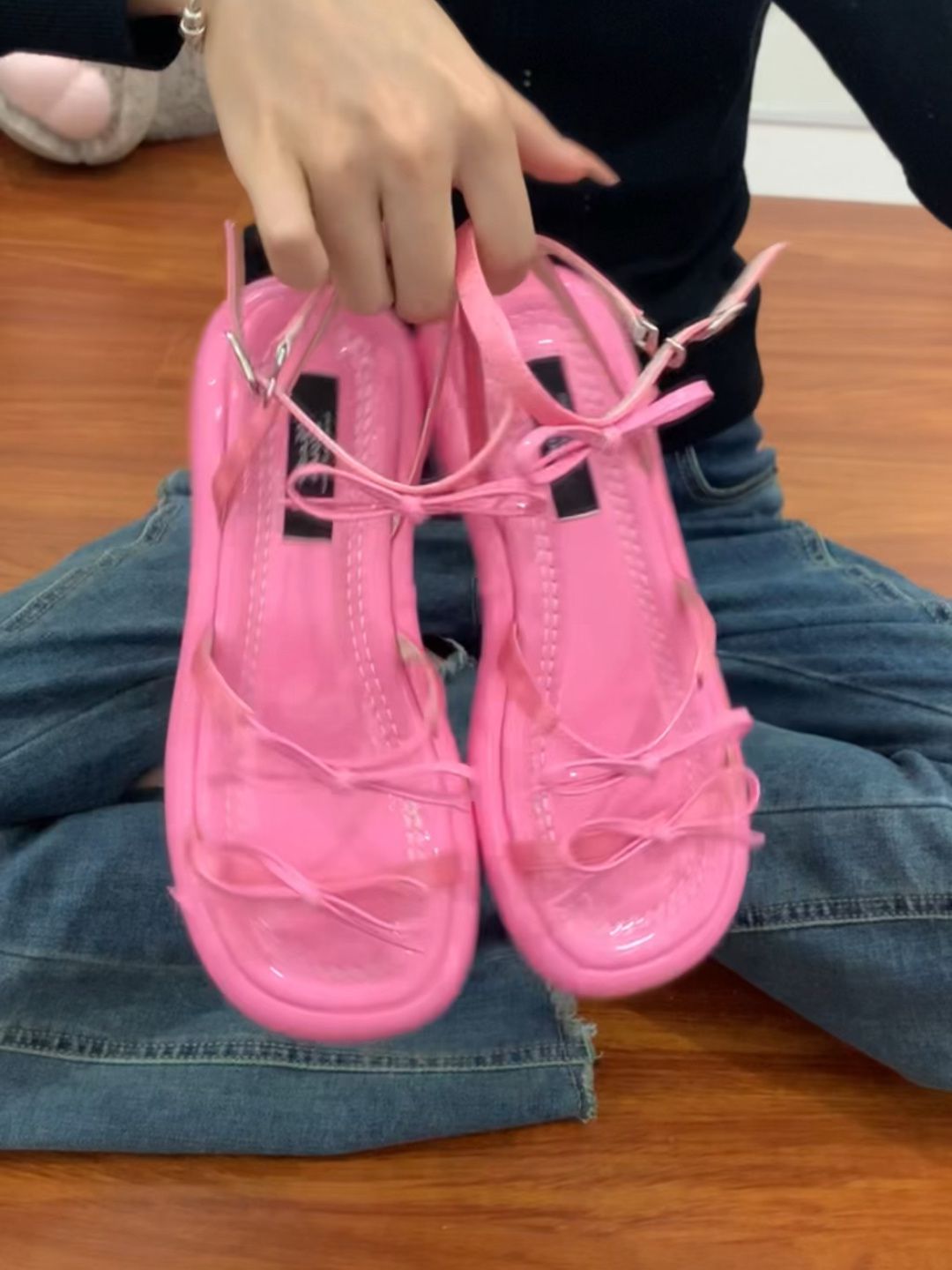 无帮 袢扣  - VALI鞋履AI设计主图