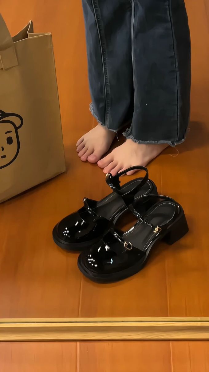 圆头 袢扣 中口鞋 皮革 