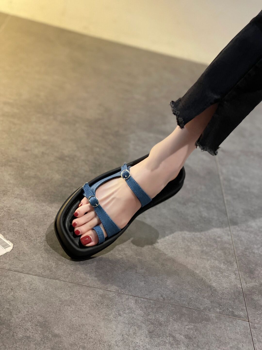 无帮  - VALI鞋履AI设计主图