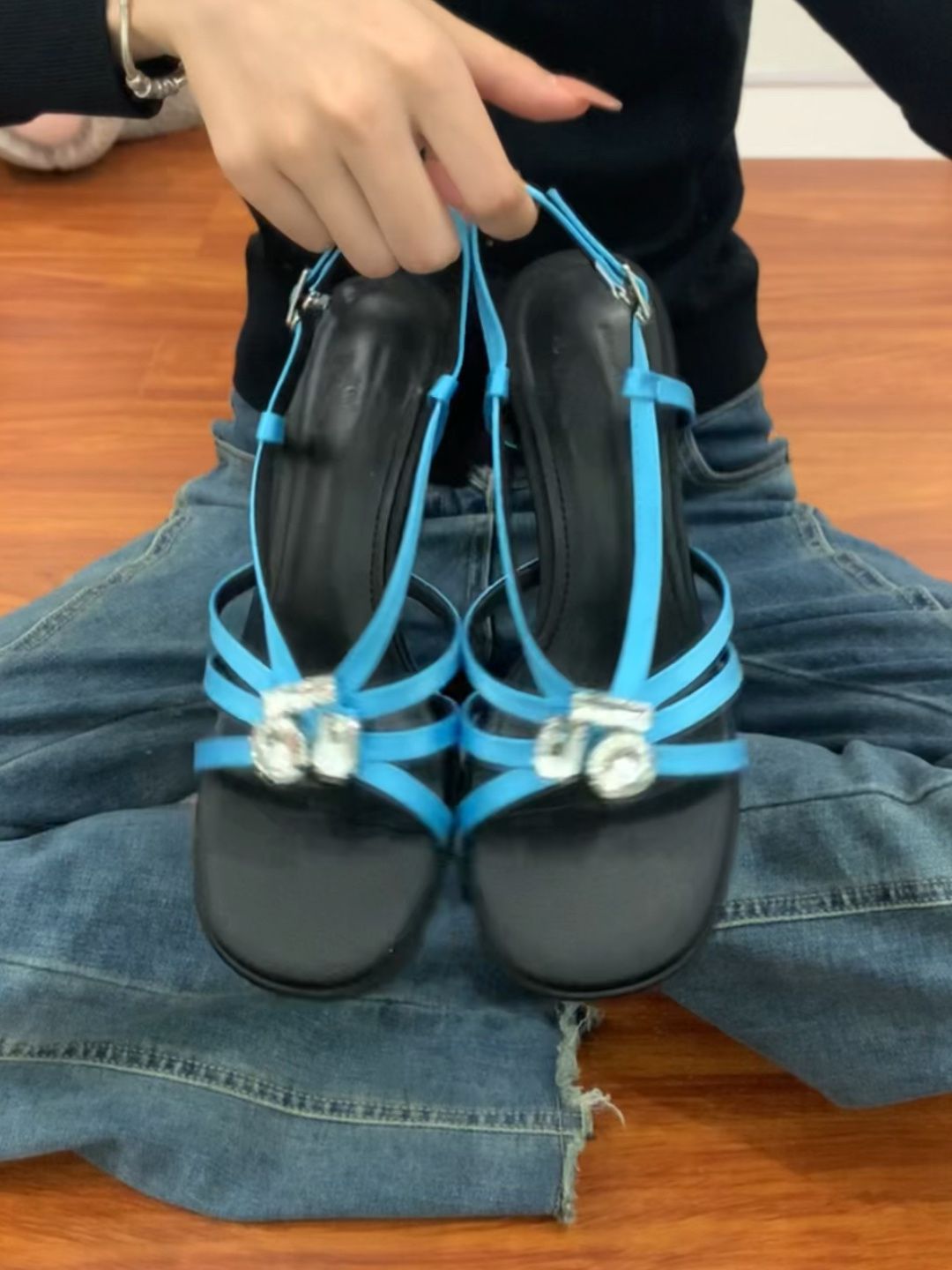 无帮 袢扣  - VALI鞋履AI设计主图