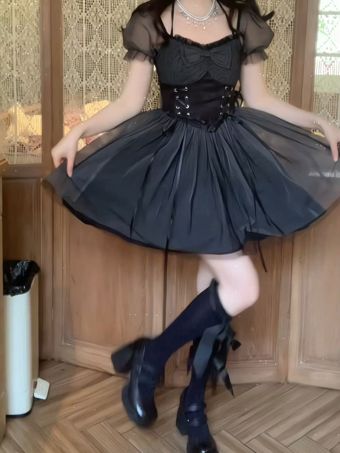 雪纺 X型 抽褶 蓝黑色 哥特风  - VALI鞋履AI设计主图