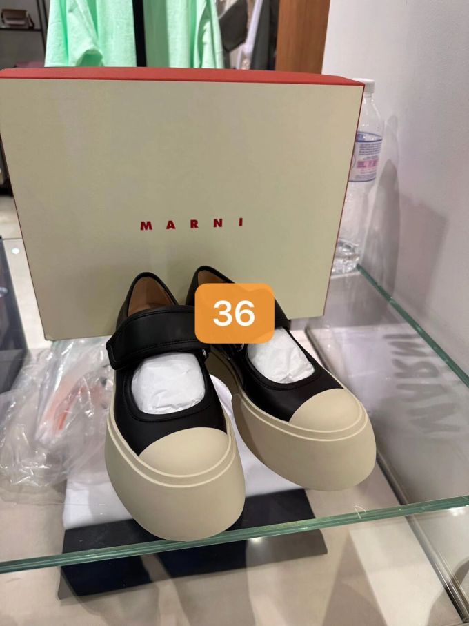 圆头 低帮 深口鞋 皮革 