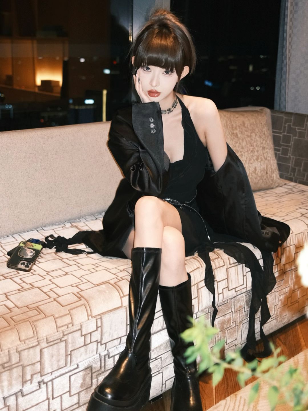 A型 挂脖领 拼接 海盗黑 性感  - VALI鞋履AI设计主图