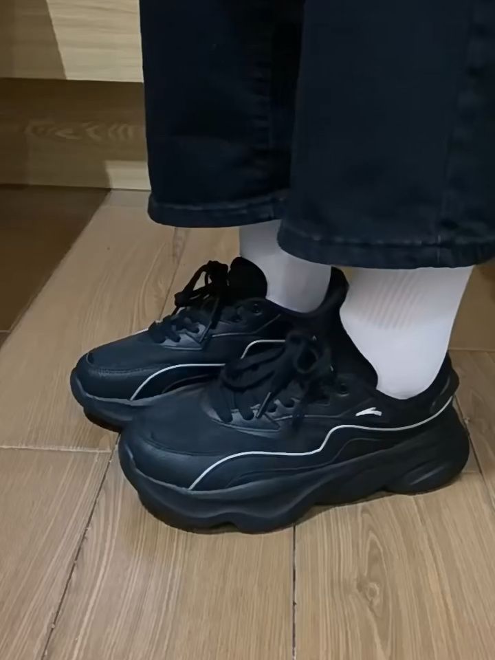 低帮 皮革  - VALI鞋履AI设计主图