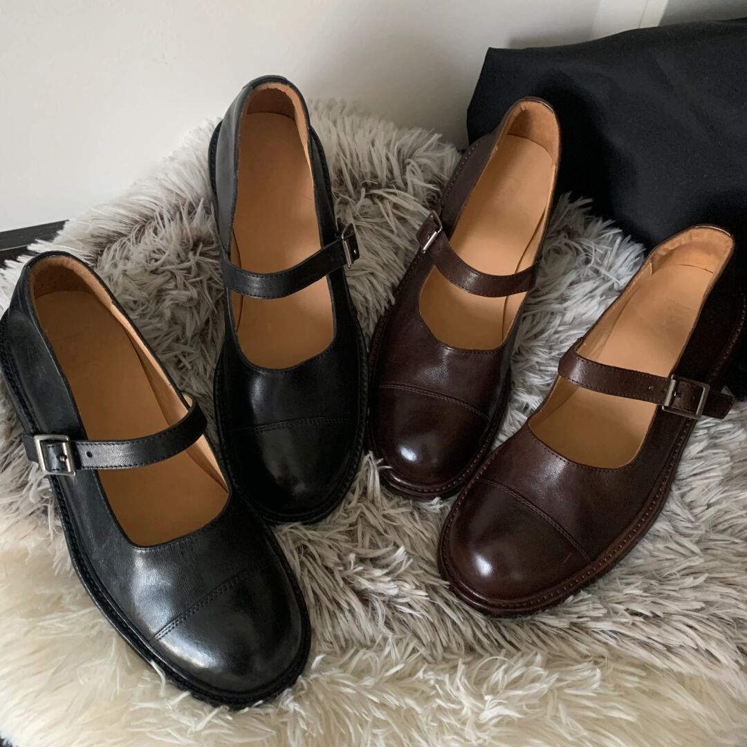 圆头 袢扣 中口鞋 皮革  - VALI鞋履AI设计主图