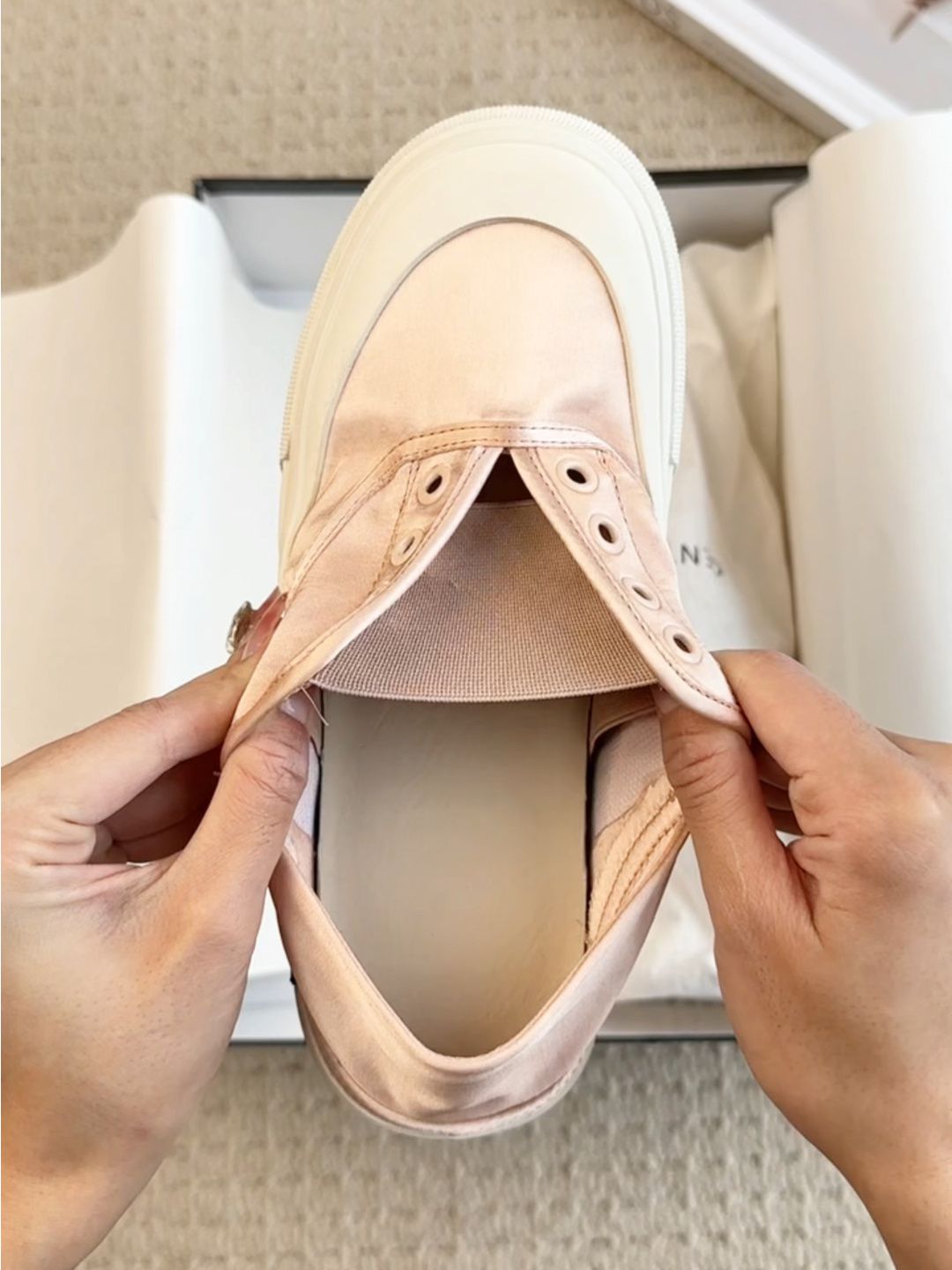  - VALI鞋履AI设计主图