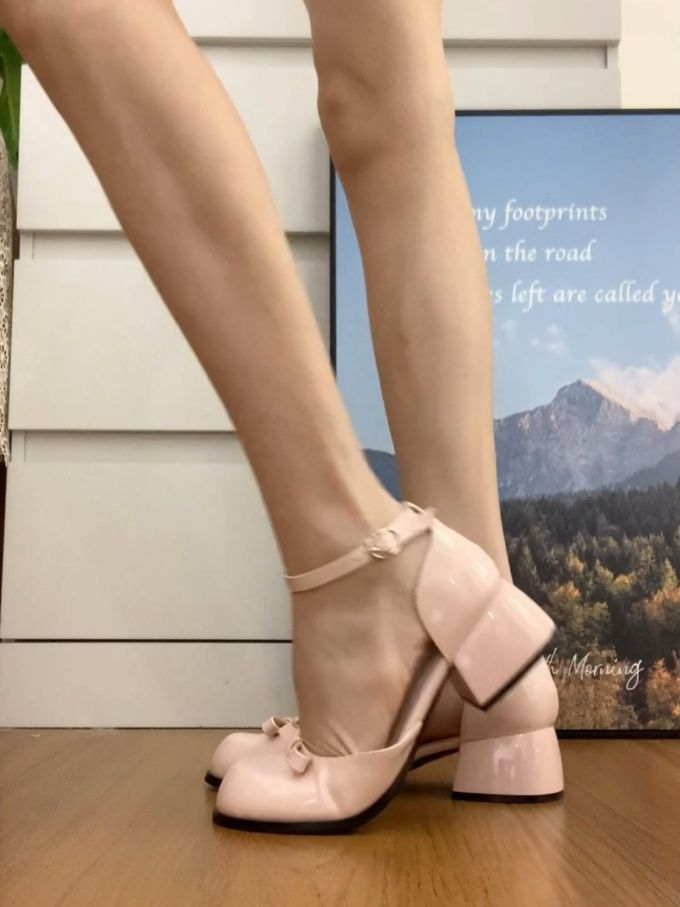 袢扣 浅口鞋 皮革 