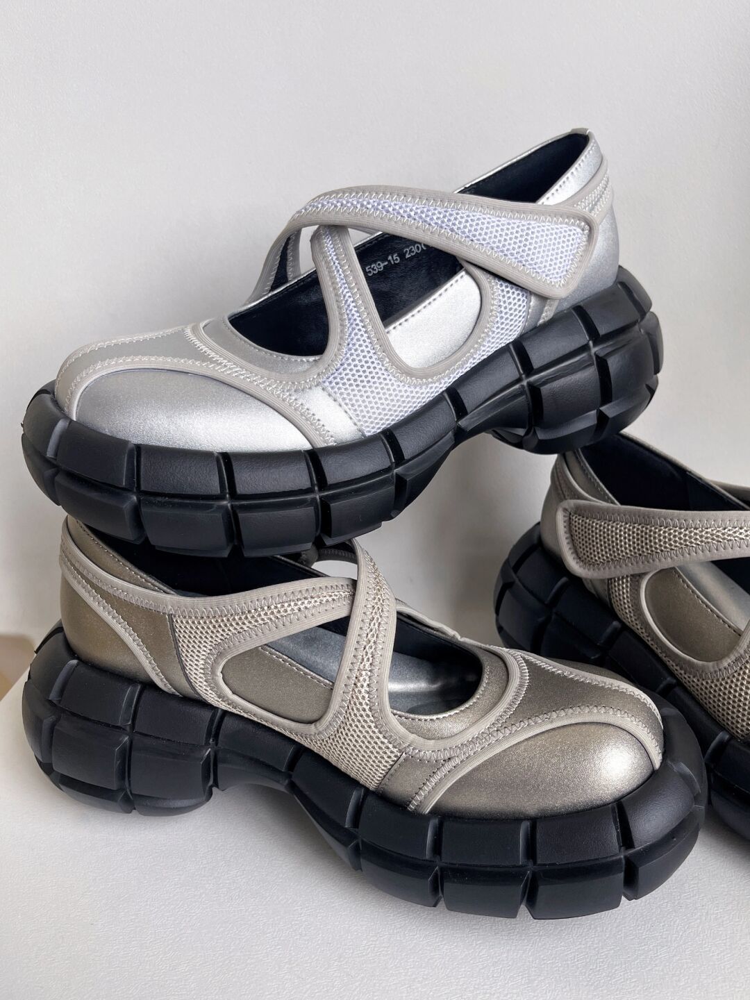 低帮 插扣 中口鞋  - VALI鞋履AI设计主图