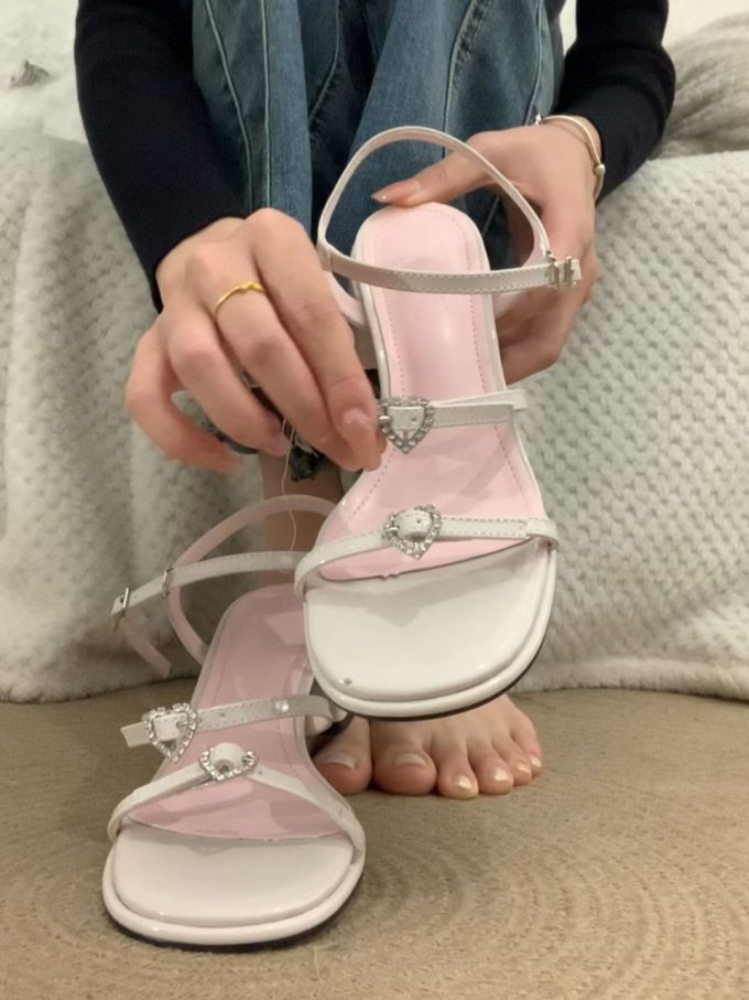 无帮 袢扣 皮革 