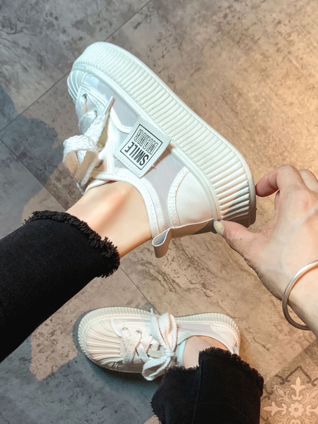 低帮 魔术贴  - VALI鞋履AI设计主图