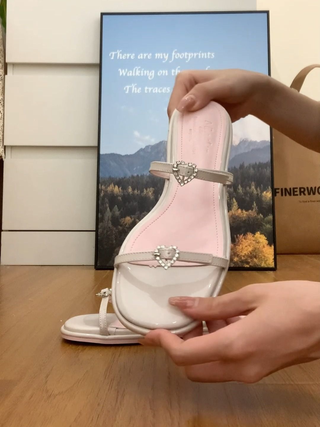 无帮  - VALI鞋履AI设计主图