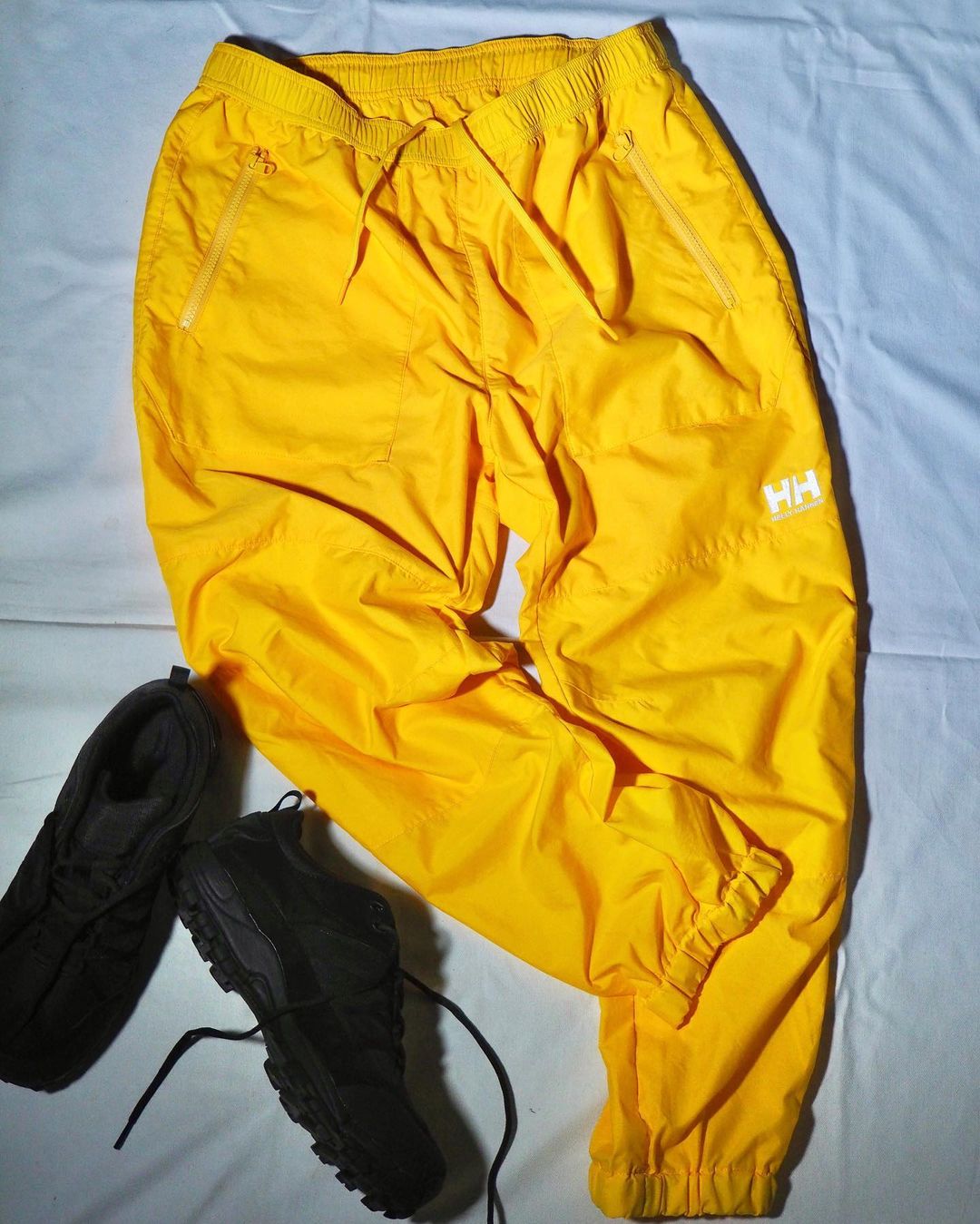 防护功能 文字图案 抽褶 深亮黄色 亮黄色 熔金黄 基础绳带  - VALI鞋履AI设计主图