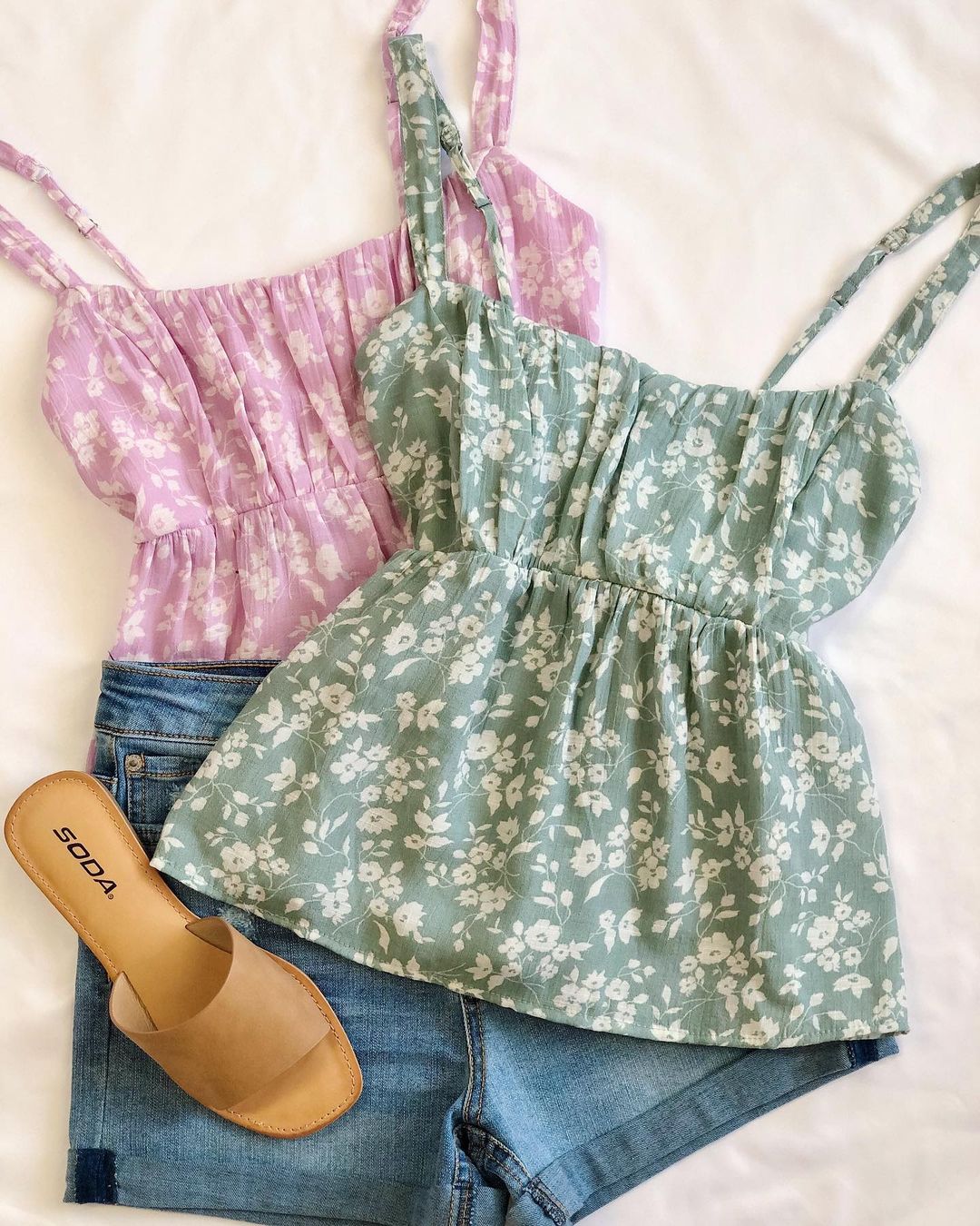 A型 抹胸领 植物/花卉 碎花 抽褶 印花 海雾蓝 环境绿 基础绳带  - VALI鞋履AI设计主图