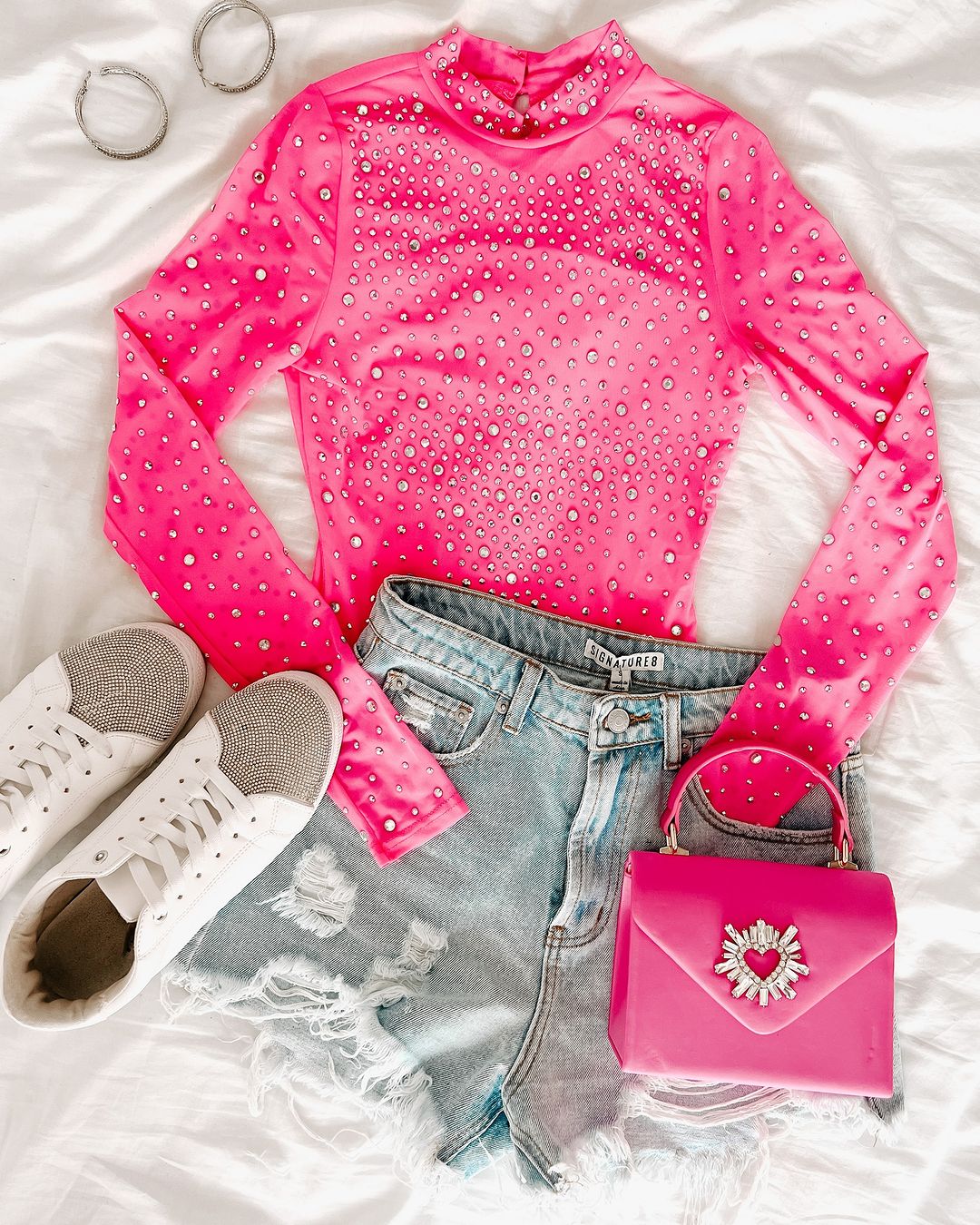 立领 波点 荷叶边 印花 覆盆子冰沙红 虚拟粉红 粉红宇宙  - VALI鞋履AI设计主图