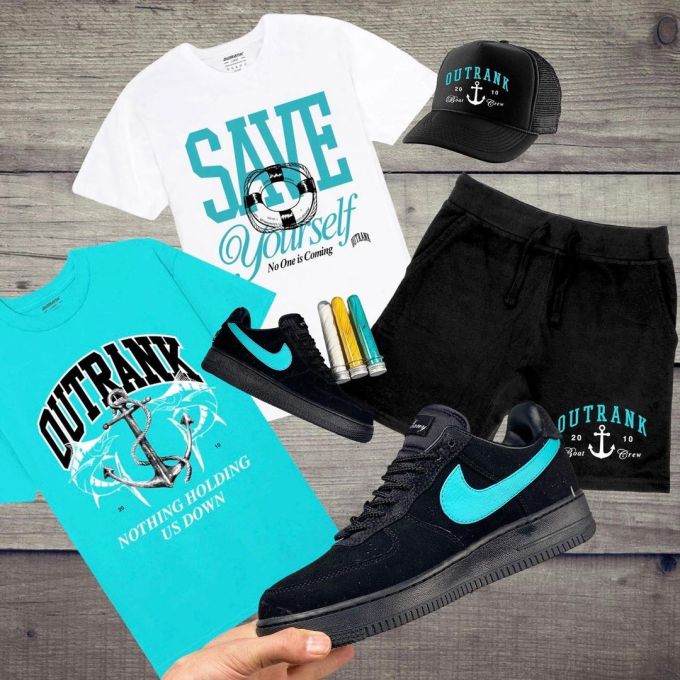 针织面料 H型 圆形领 文字图案 印花 炽白 