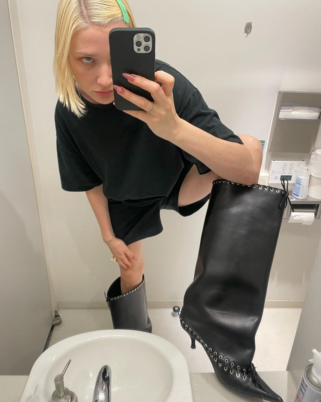 针织面料 圆形领 海盗黑  - VALI鞋履AI设计主图