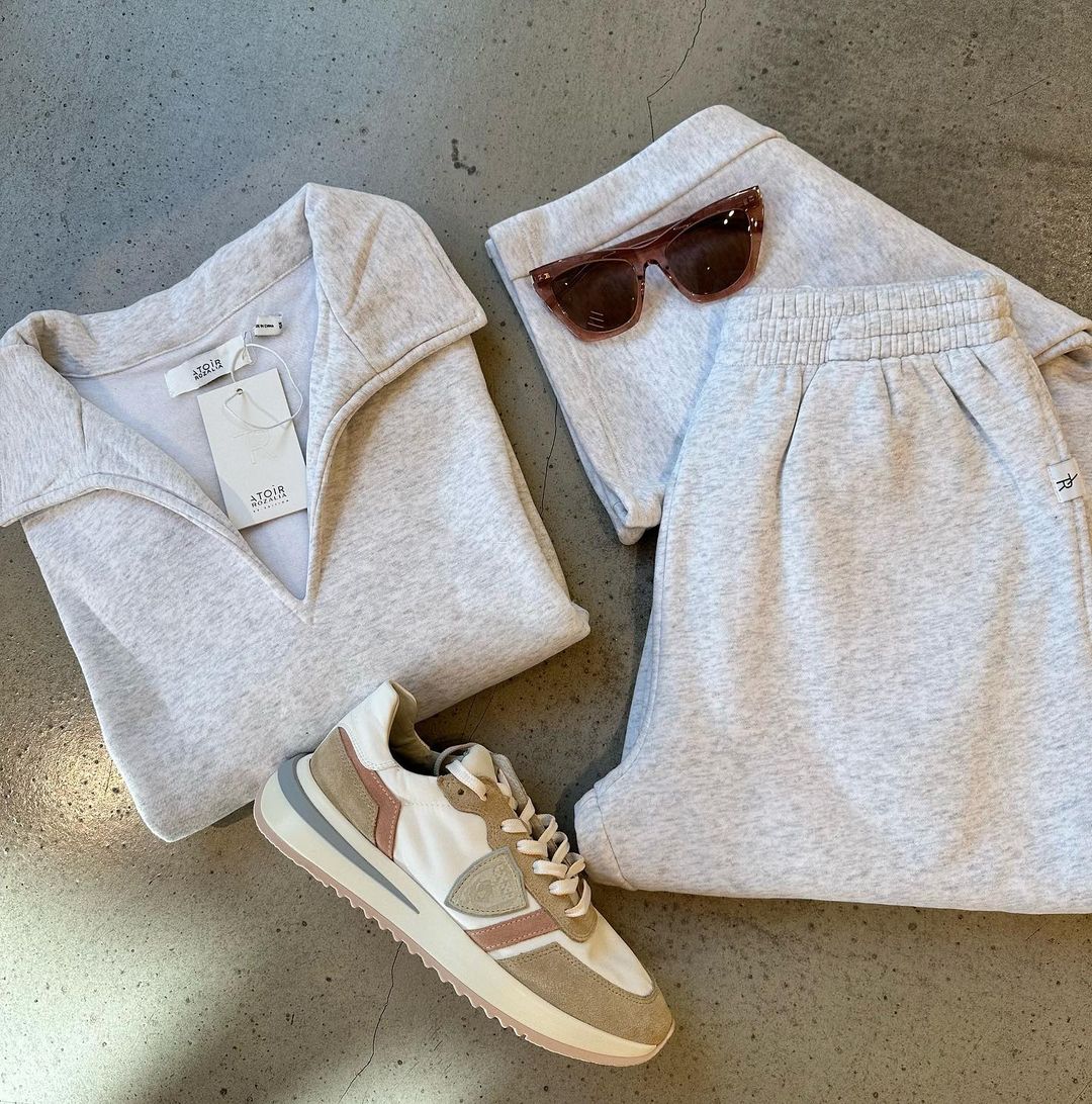 针织面料 A型 抽褶 蒸汽蓝色 黎明灰  - VALI鞋履AI设计主图