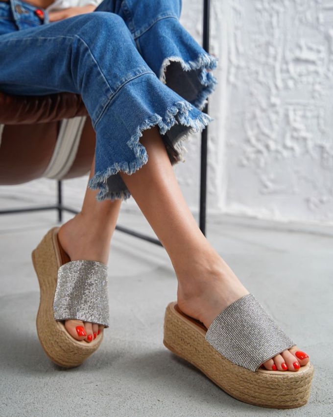 牛仔面料 洗水 毛边 波塞冬蓝 