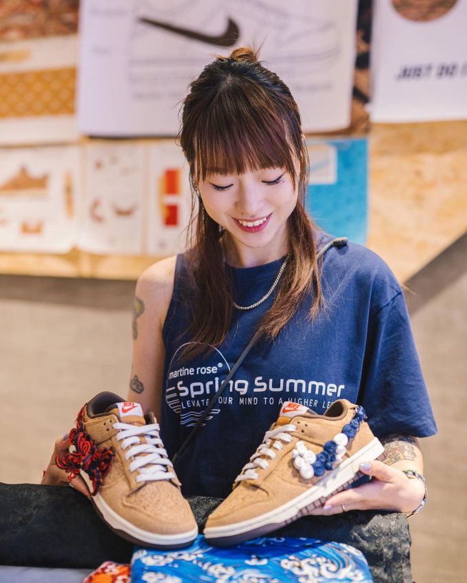 针织面料 圆形领 文字图案 印花 夜蓝色 古典蓝 