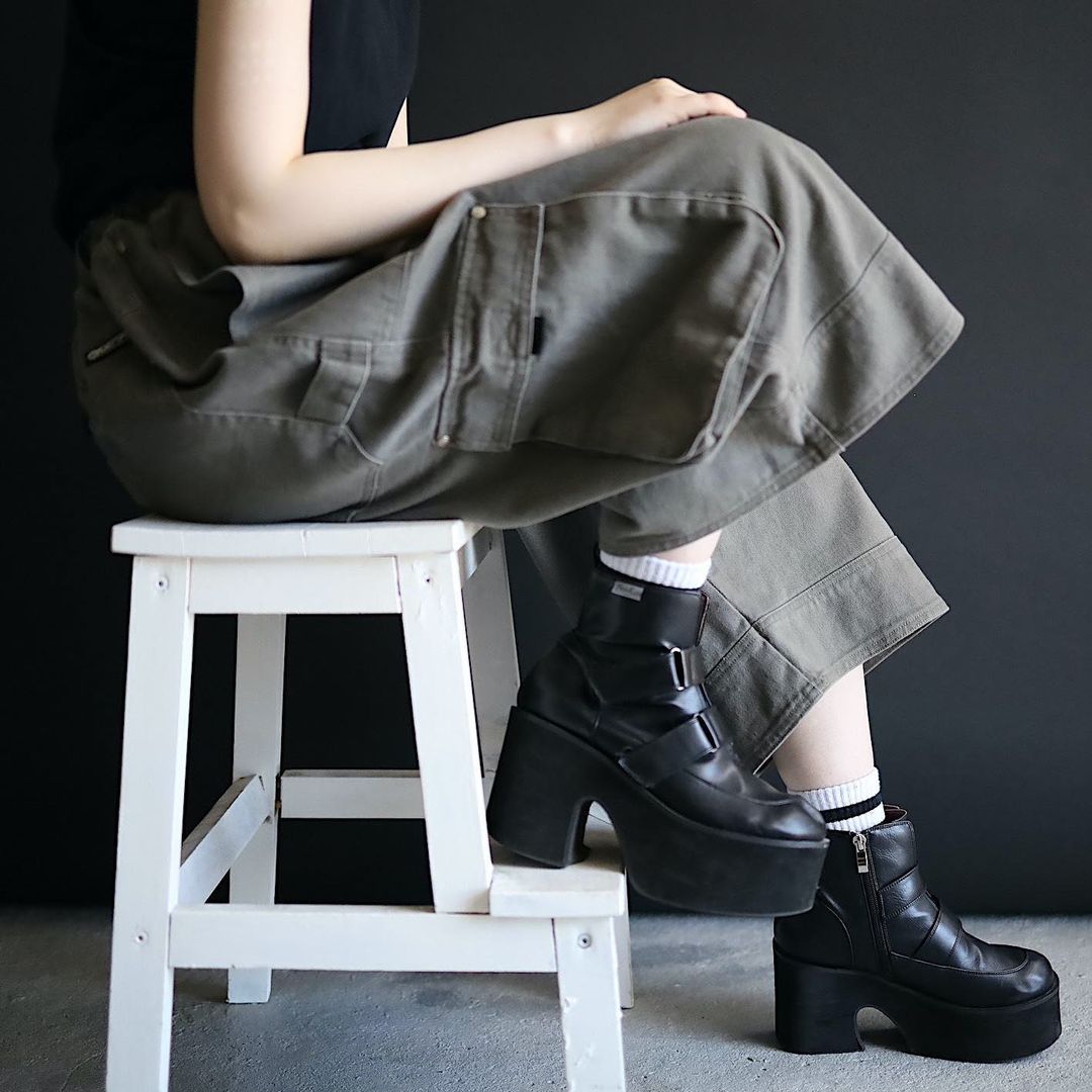 牛仔面料 松香色 基础扣饰  - VALI鞋履AI设计主图