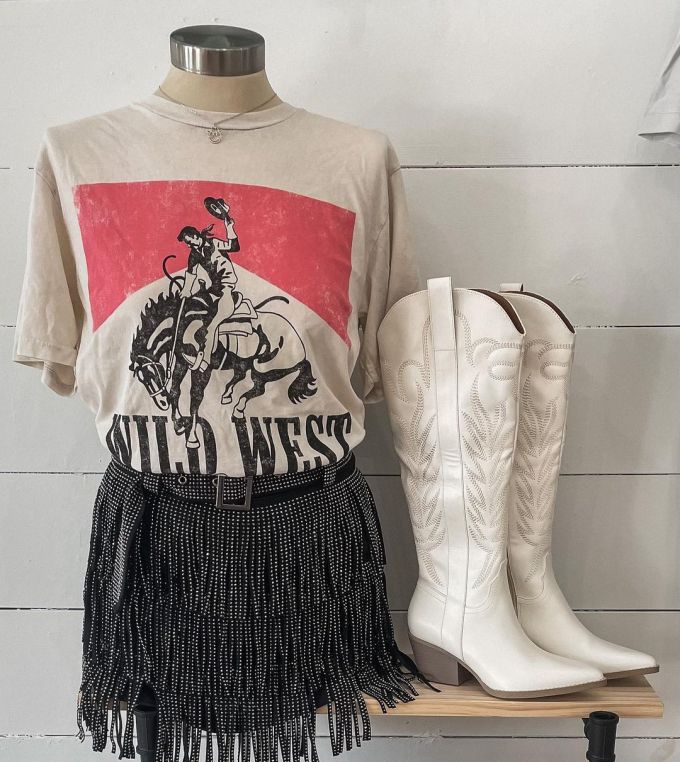 针织面料 圆形领 人物图案 文字图案 印花 灰羽色 轻粉色 咖啡豆棕 